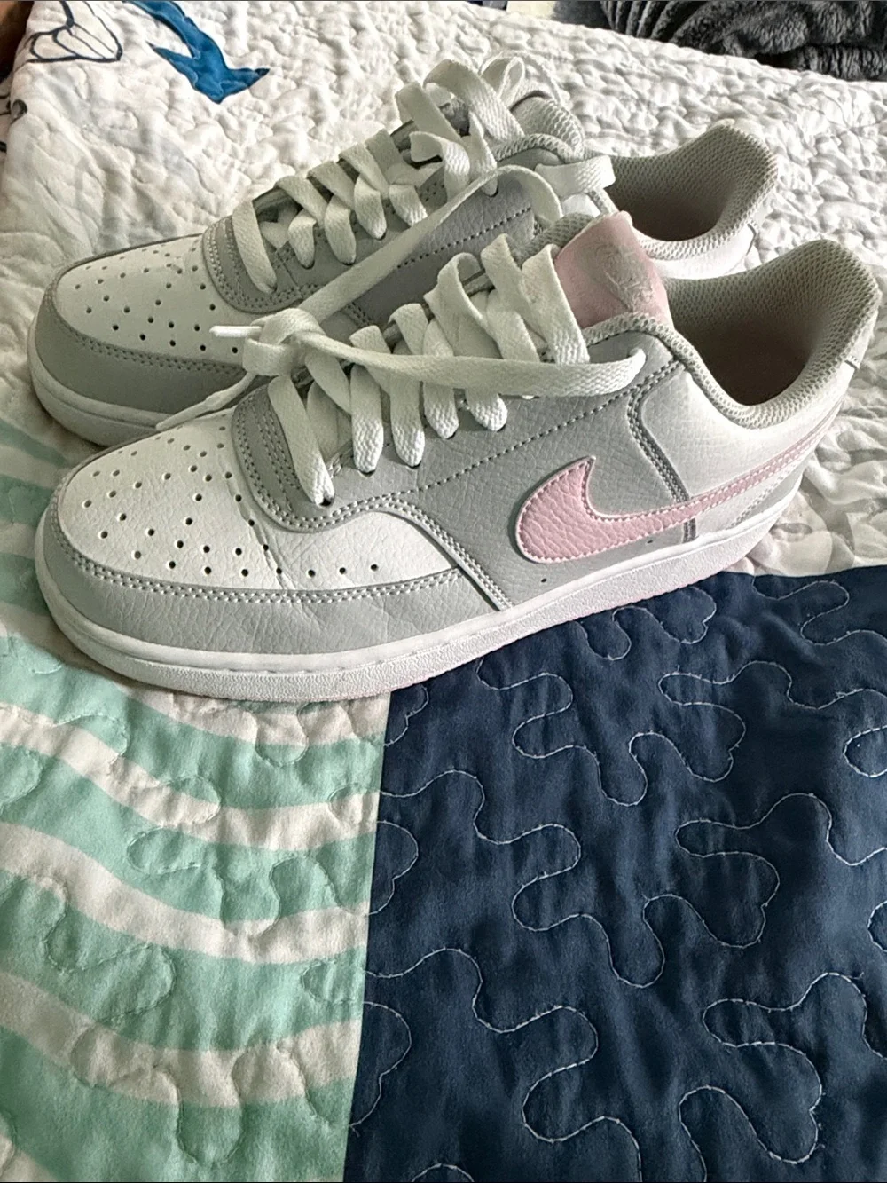 Nike women’s court vision White and Light Pink Low-Top Sneakers - Picture 1 of 6